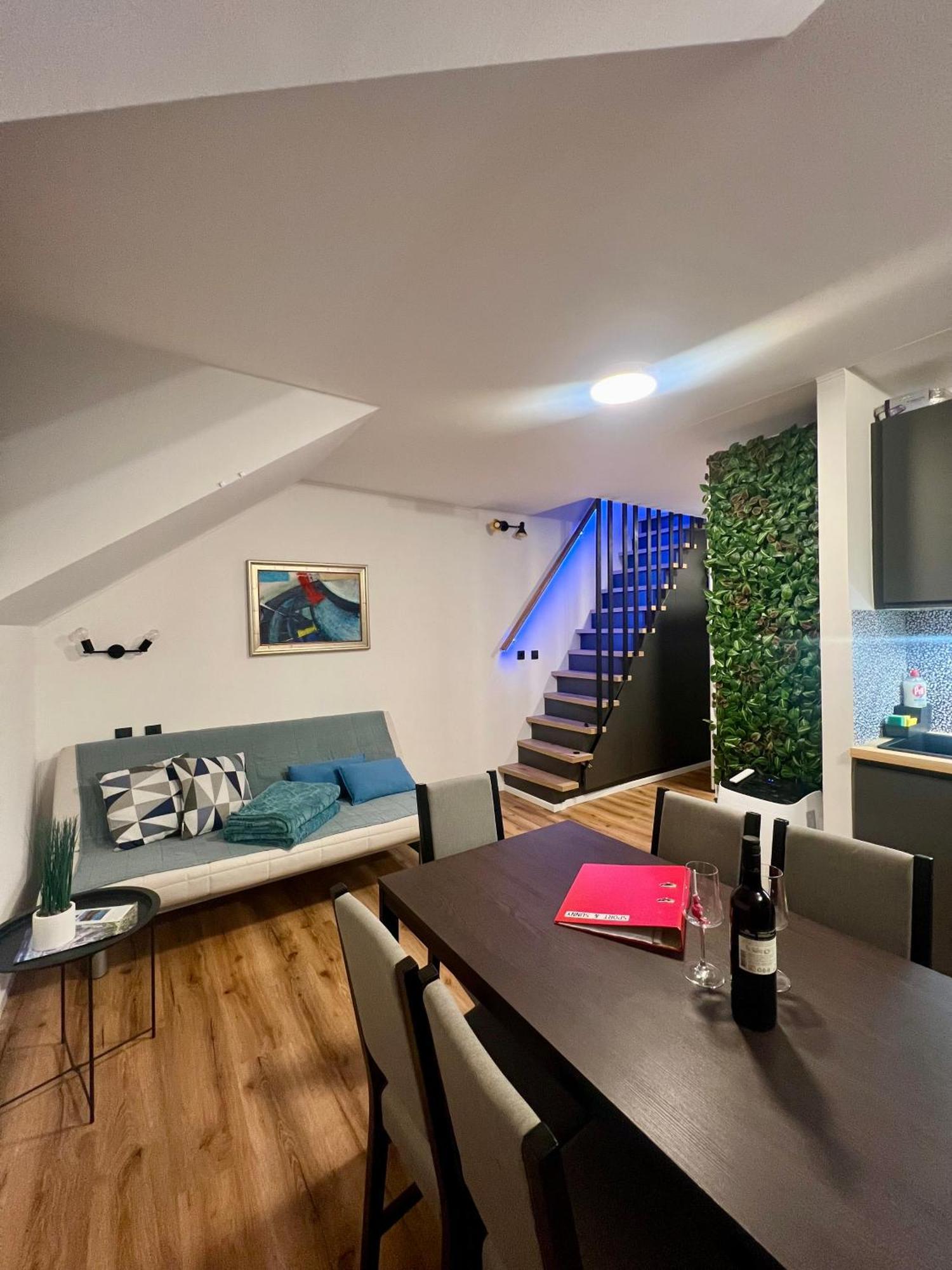 דירות קרנייסקה גורה Sport & Sunny Cosy Alpine Retreat מראה חיצוני תמונה